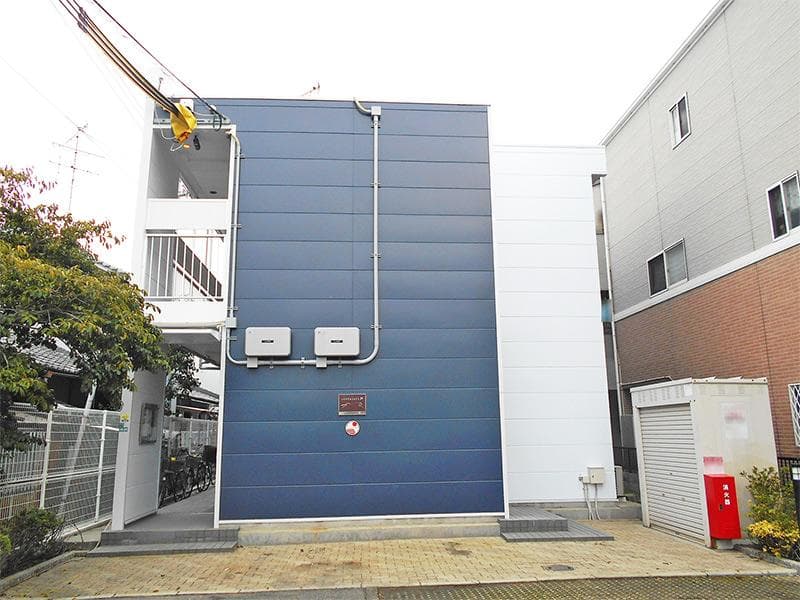 Main exterior of leopalace Shigeta