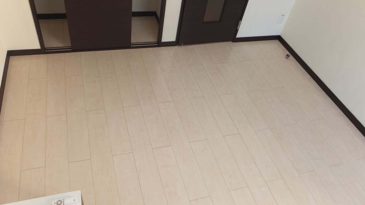 Room image 8