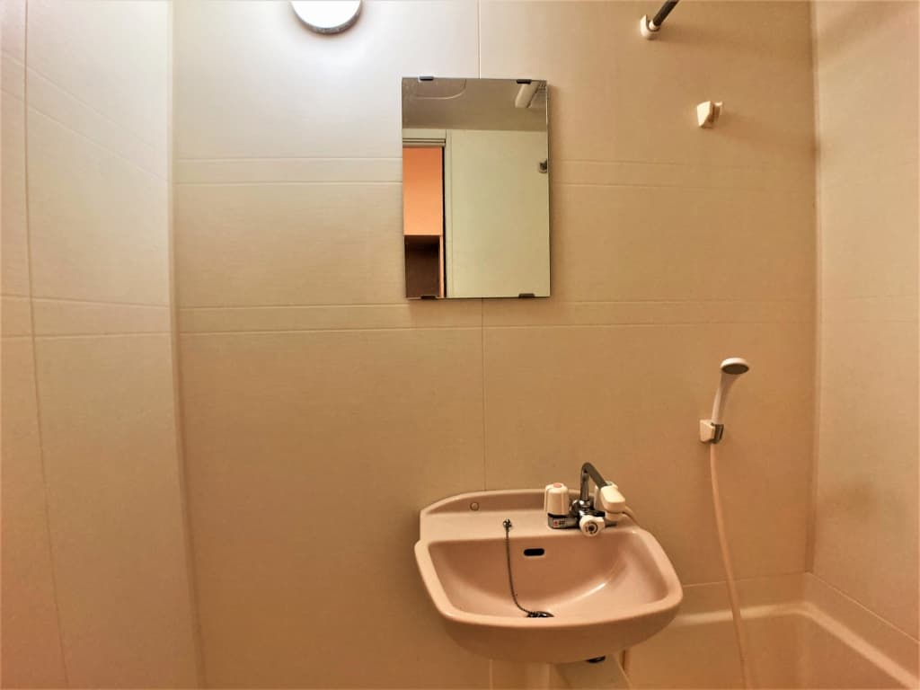 Room image 15