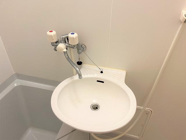Room image 8
