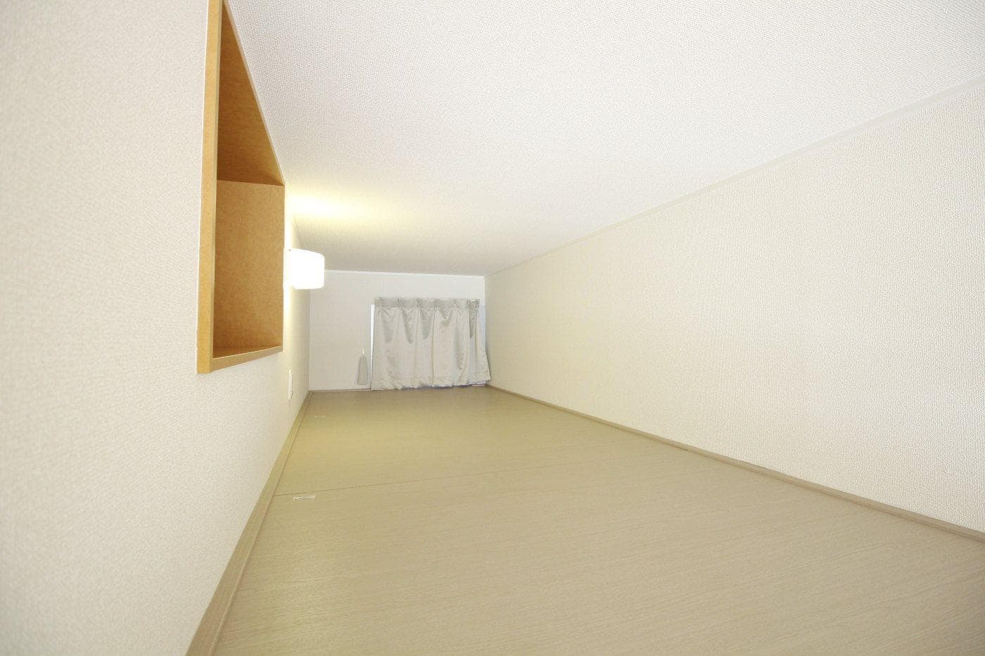 Room image 16