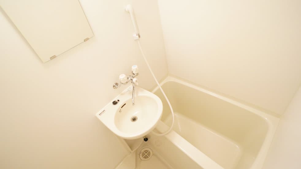 Room image 8