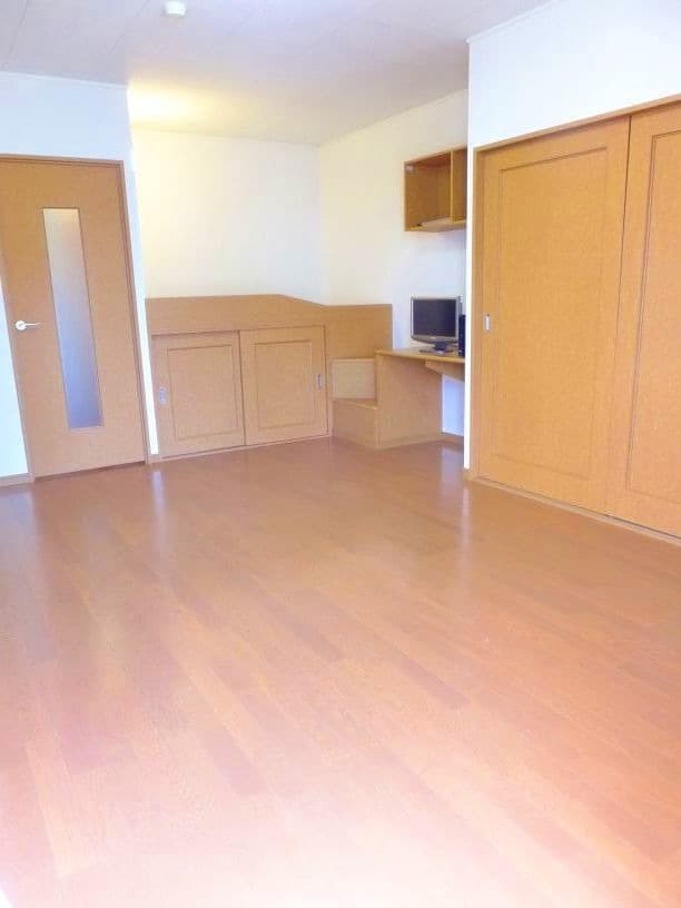 Room image 12