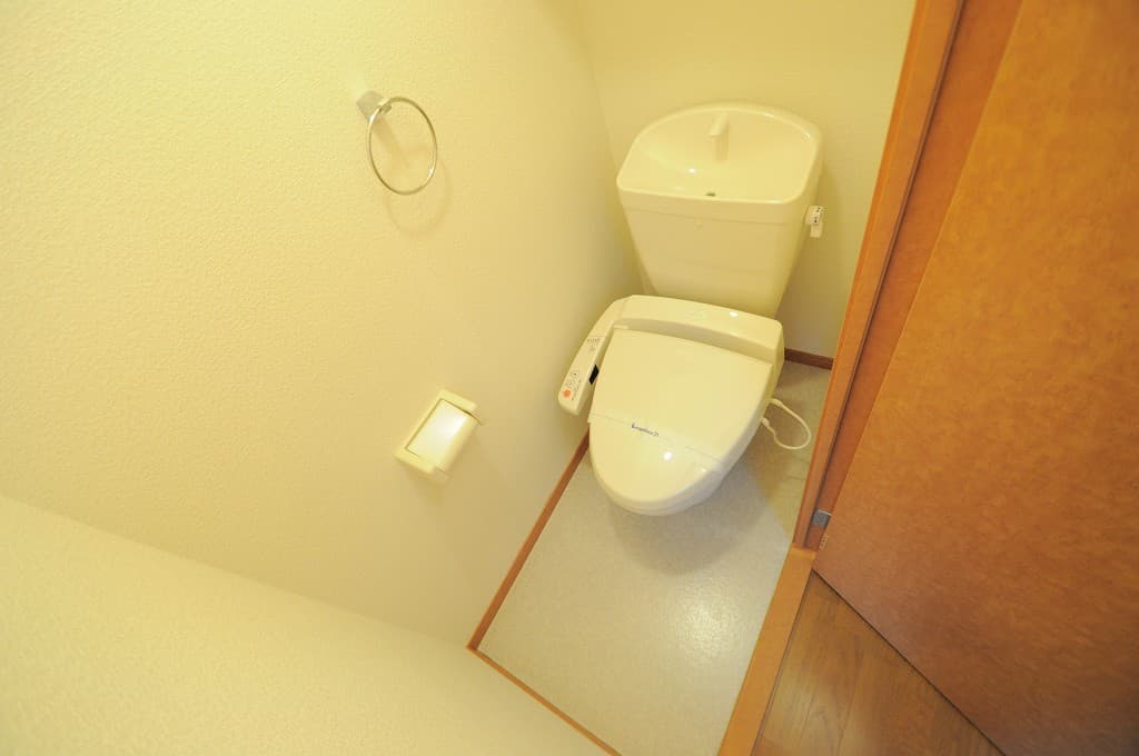 Room image 15