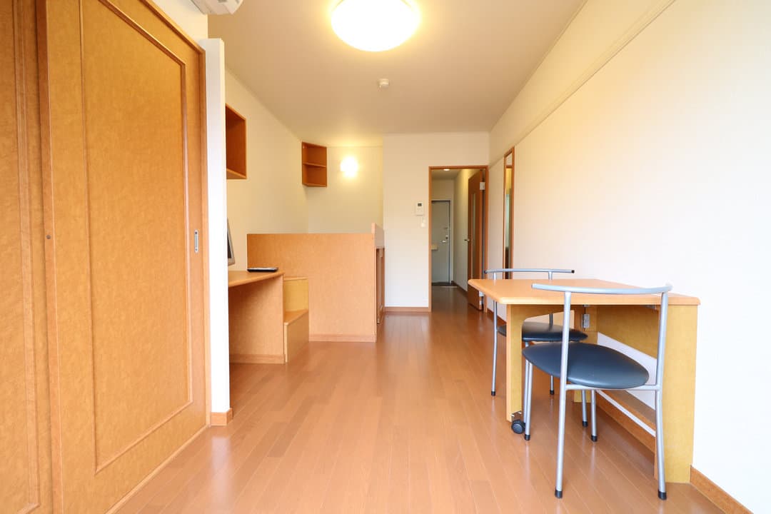 Room image 10
