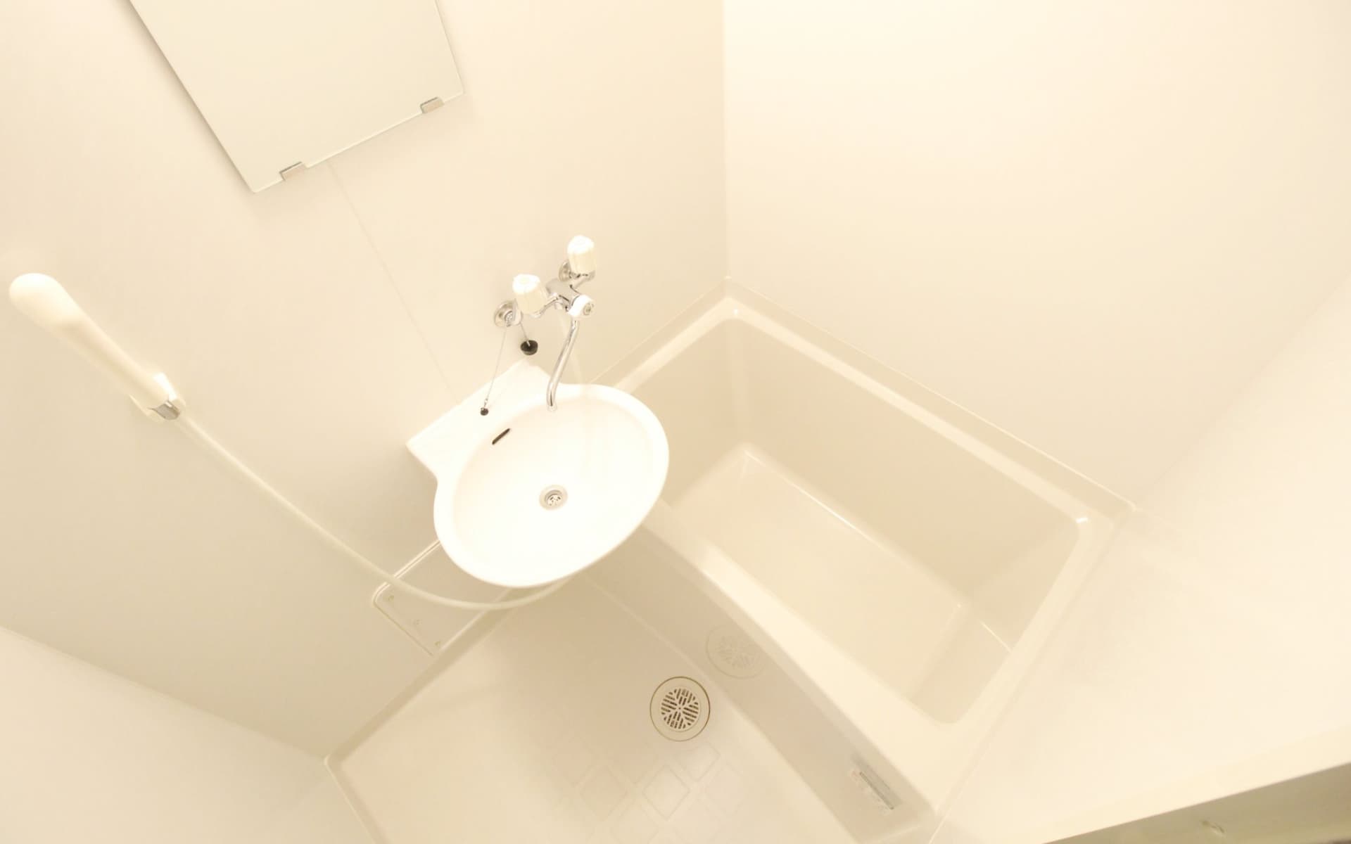 Room image 12