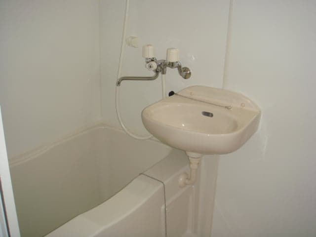Room image 9