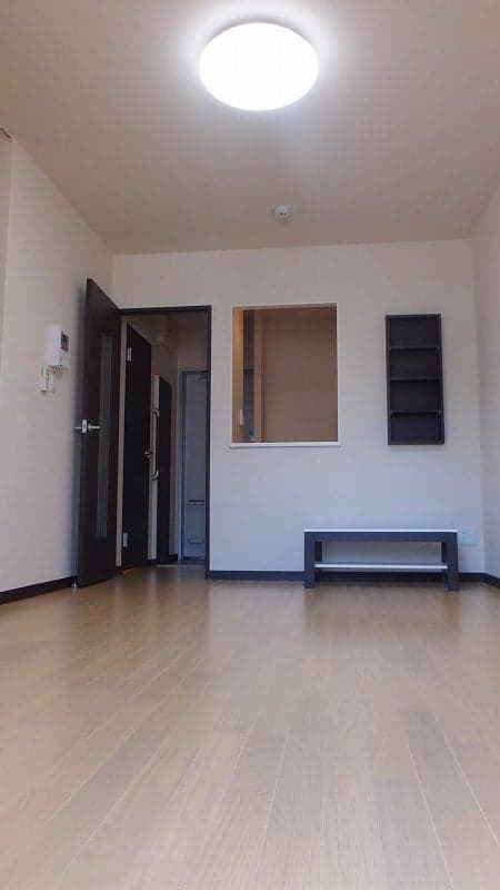 Preview interior of LEONEXT Crest Tenjin