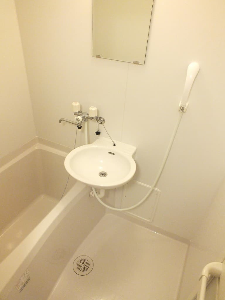 Room image 10