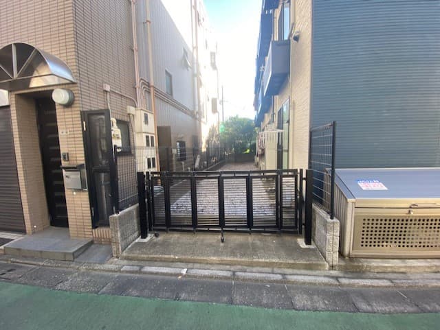 Room image 14
