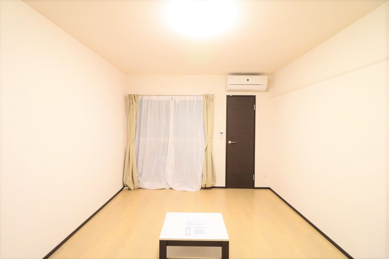 Room image 12
