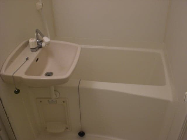 Room image 15