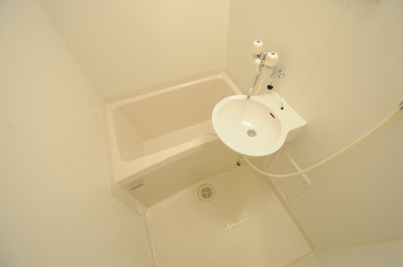 Room image 16