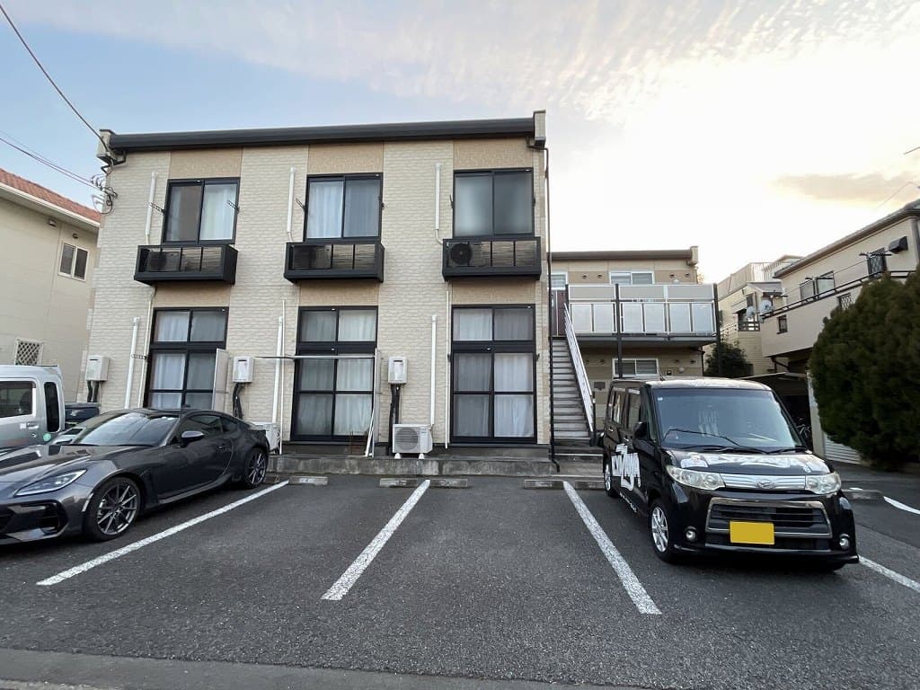 Main exterior of leopalace Yugeta