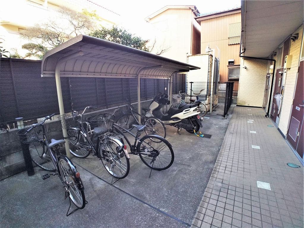 Room image 12