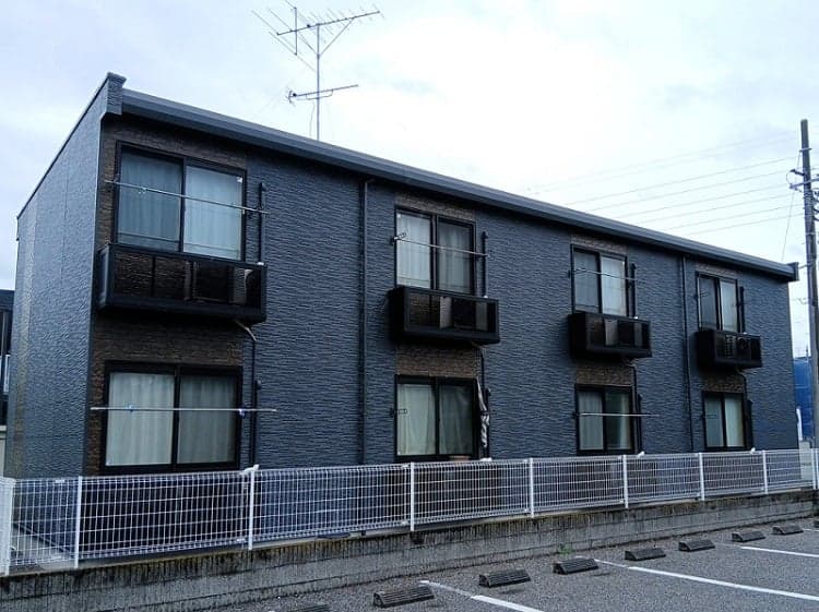 Main exterior of leopalace Verdure Sakuradai