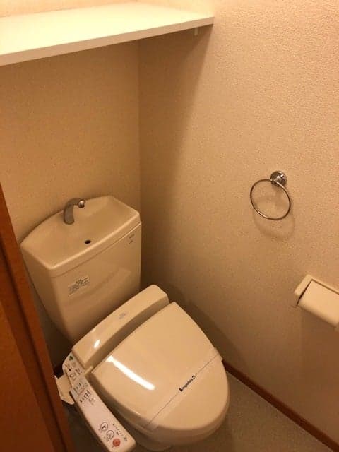 Room image 8