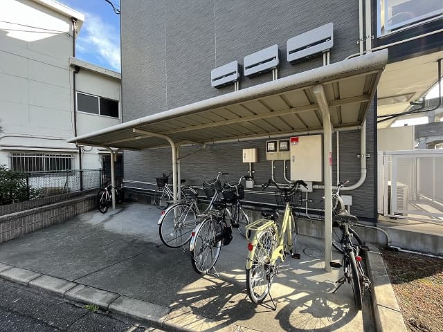 Room image 16