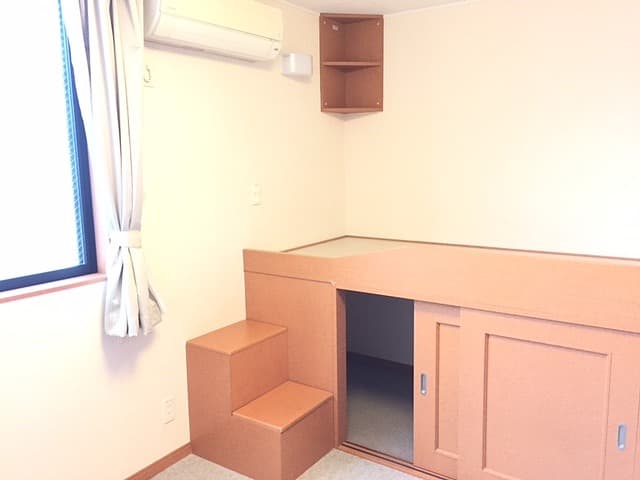 Room image 13
