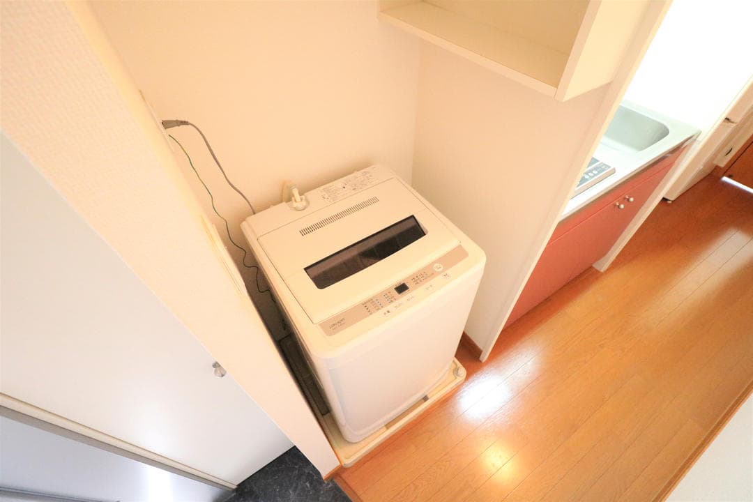 Room image 16