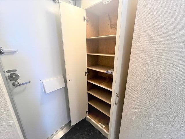 Room image 14