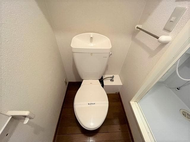 Room image 9