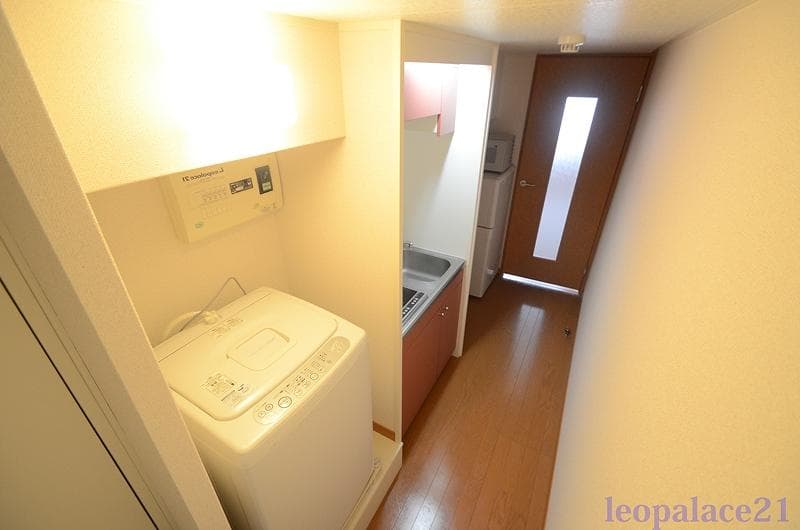 Room image 12