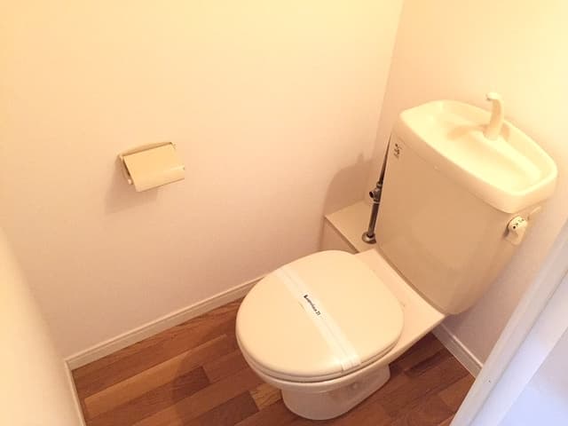 Room image 11