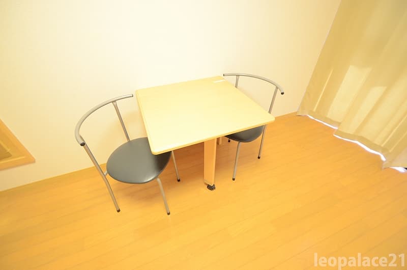 Room image 11