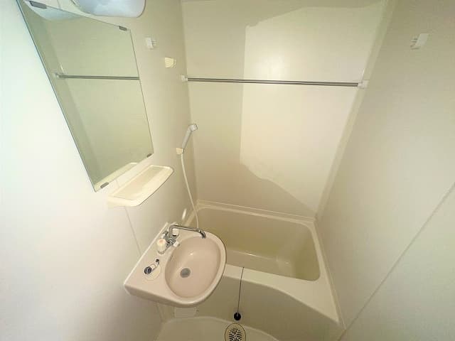 Room image 14