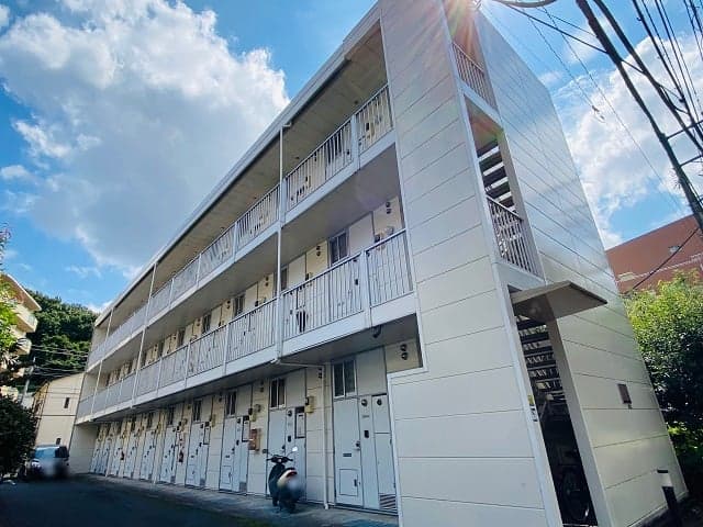 Main exterior of leopalace Asaogawa