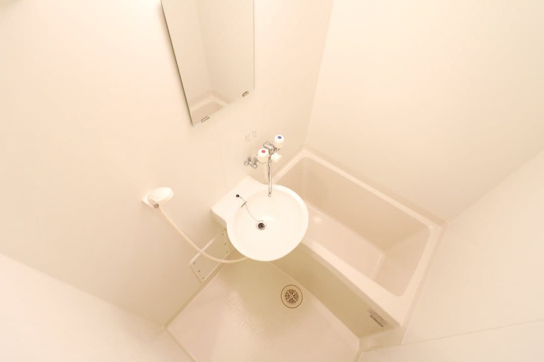 Room image 13