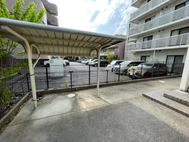Room image 13