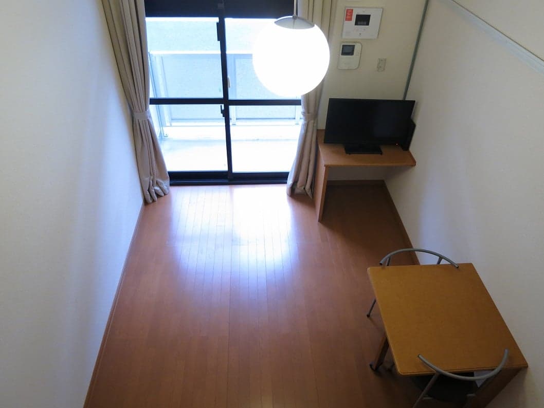 Room image 9