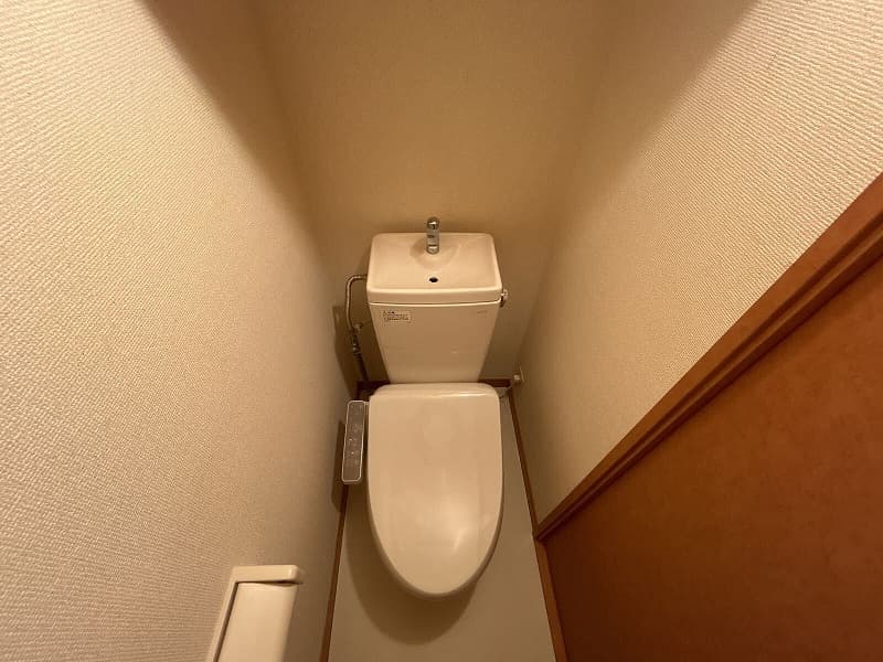 Room image 8