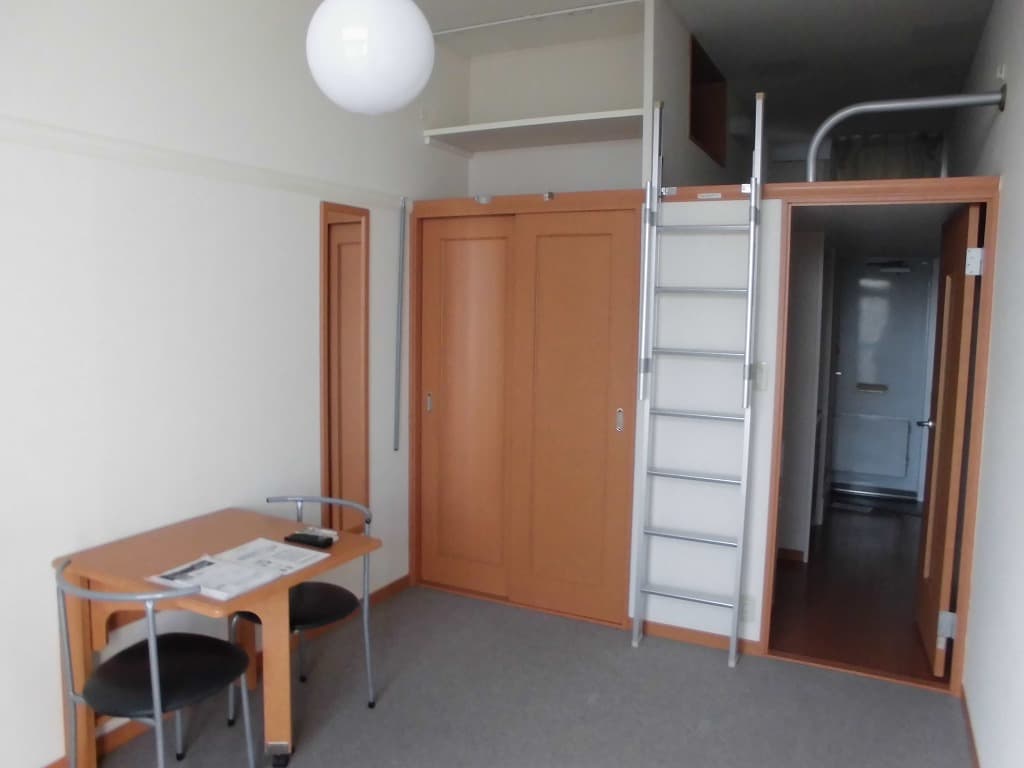 Room image 16