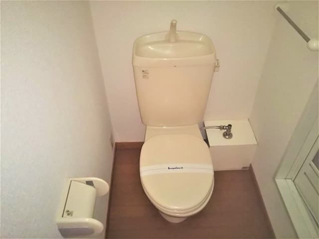 Room image 13