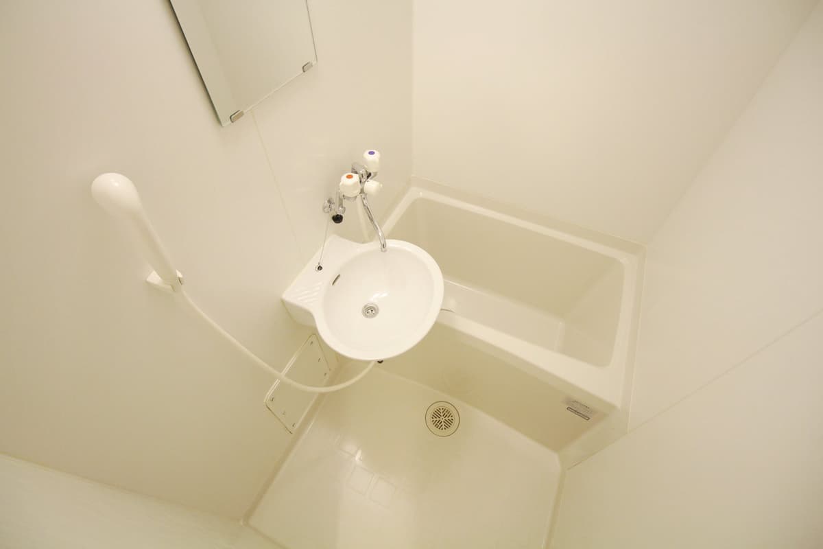 Room image 16
