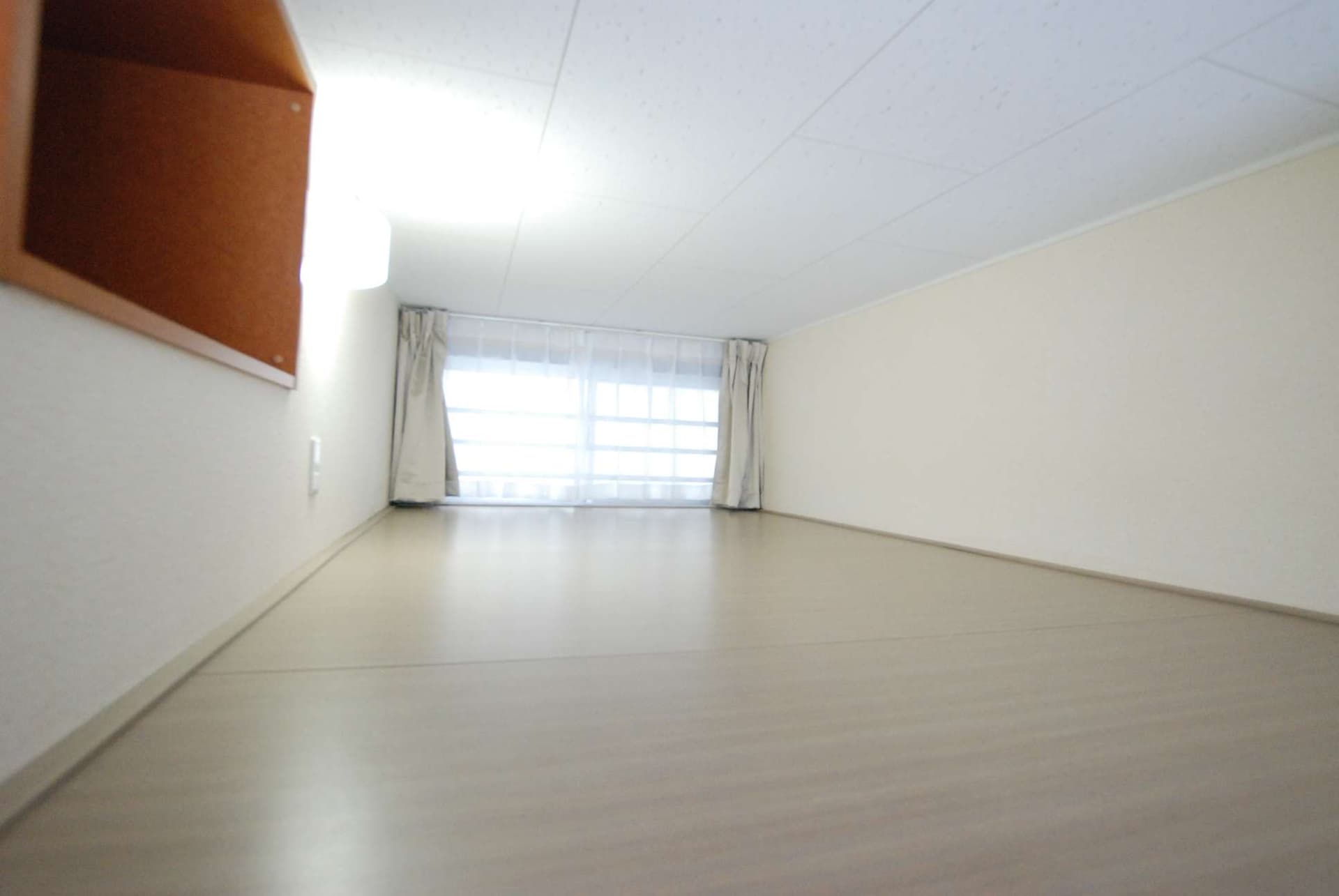 Room image 15