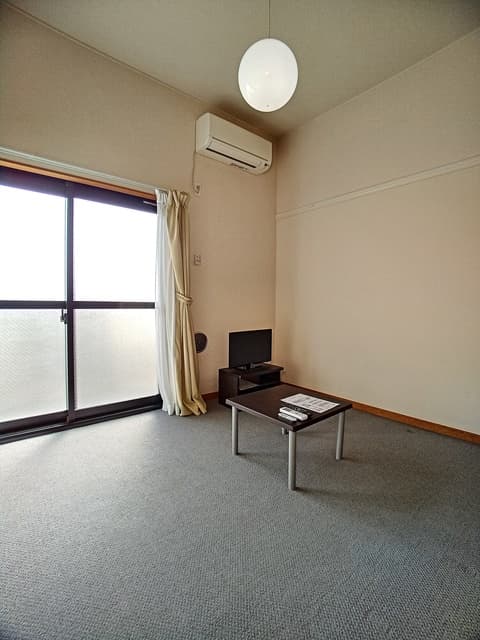 Room image 11