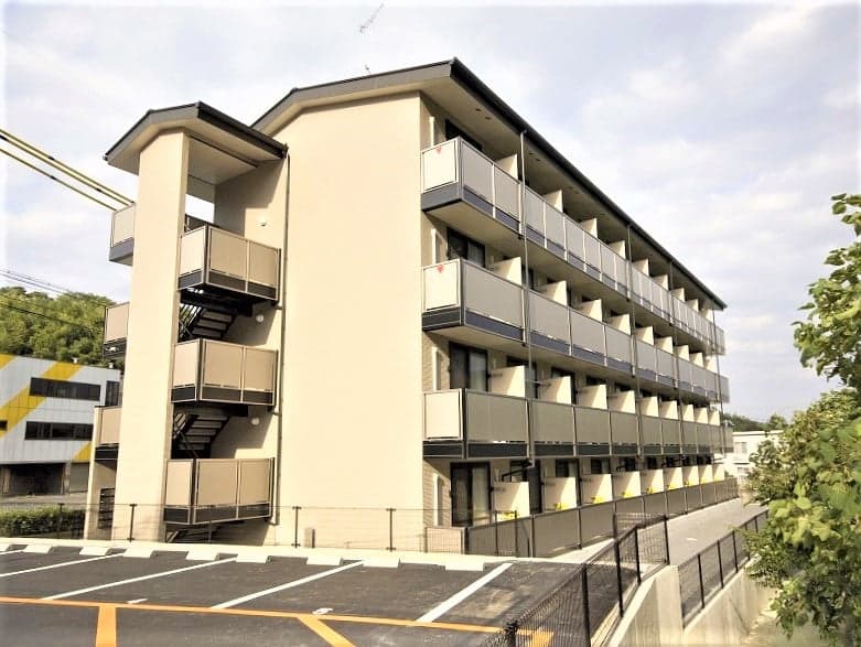 Main exterior of leopalace Urban Katsurazaka