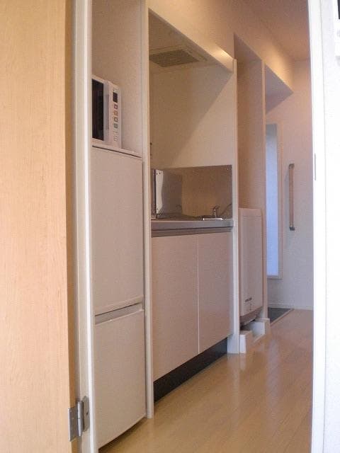 Room image 8