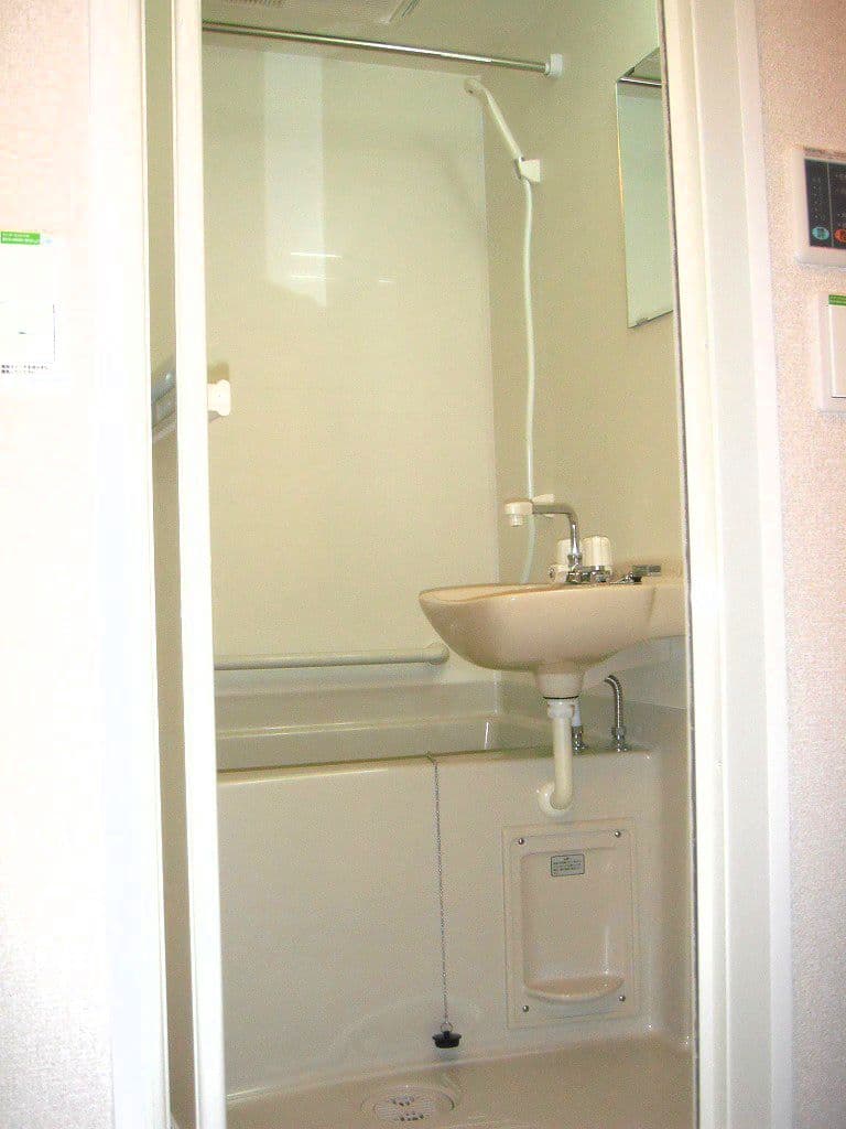 Room image 8