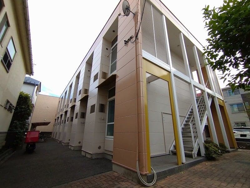 Main exterior of leopalace Mizuki