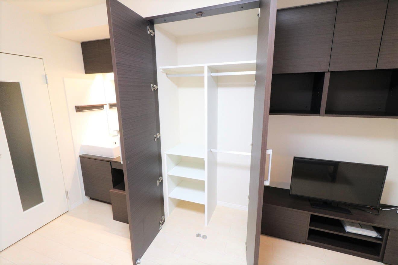 Room image 8