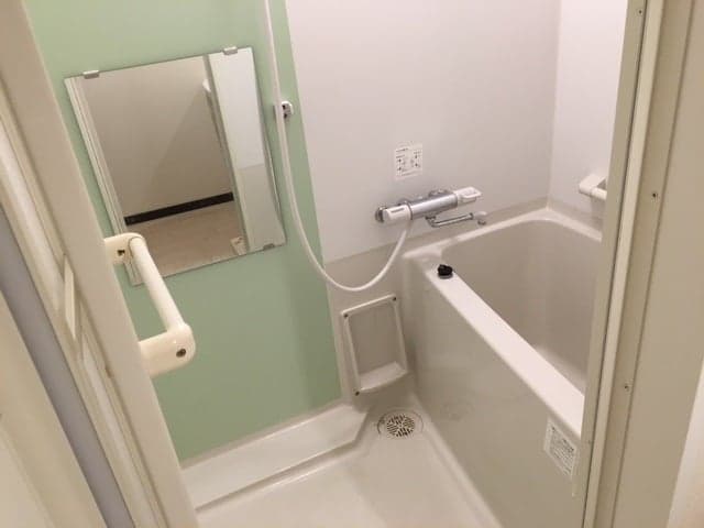 Room image 11