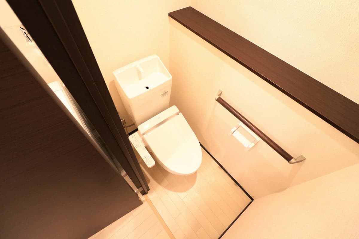 Room image 11