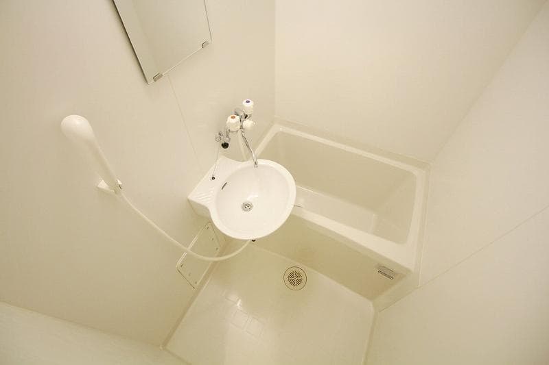 Room image 9