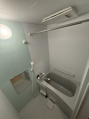 Room image 16