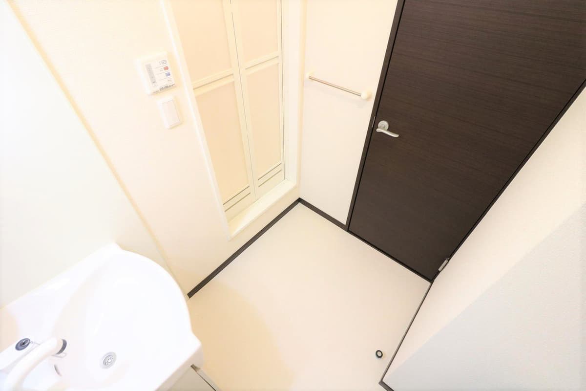 Room image 11